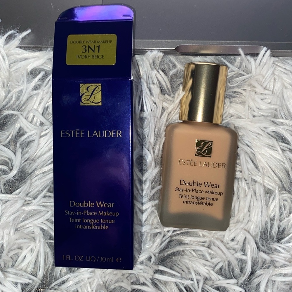 Estée Lauder Double Wear Foundation  Shade 3N1 Ivory Beige